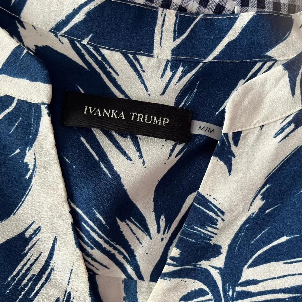 Ivanka Trump Navy and White Patterned Top - Picture 3 of 7